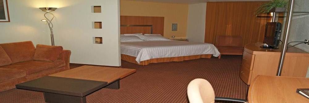 Hotel Mercury Inn Керетаро Экстерьер фото