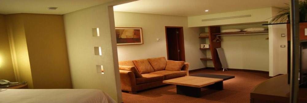 Hotel Mercury Inn Керетаро Экстерьер фото