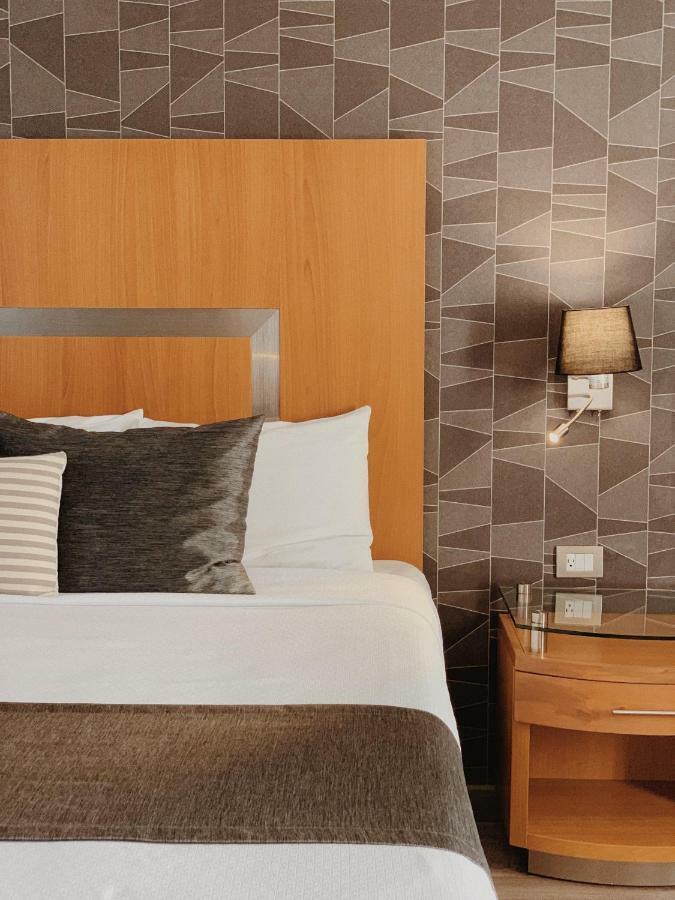 Hotel Mercury Inn Керетаро Экстерьер фото